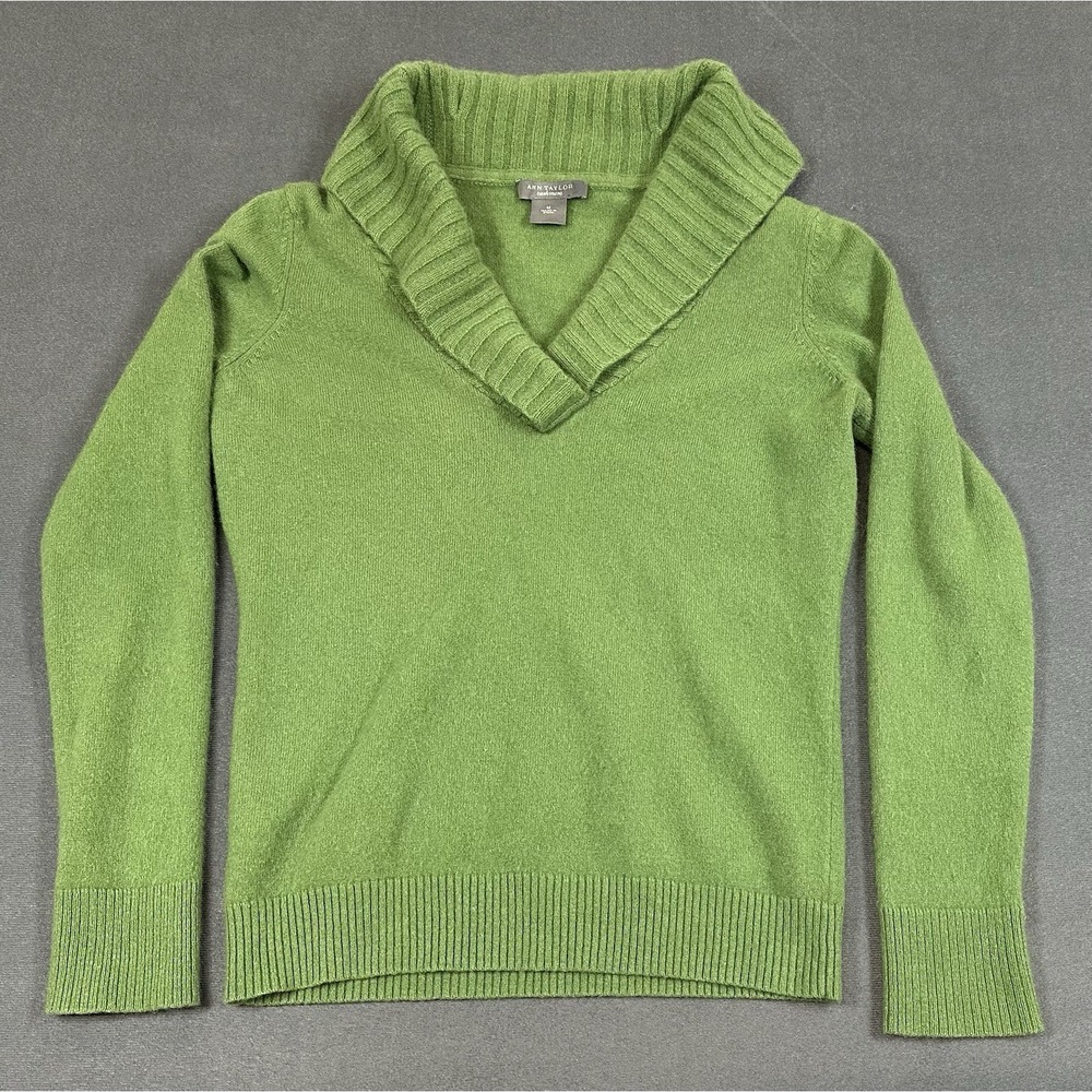 Ann Taylor 100% Cashmere Sweater Womens Size Medium Green Super Soft Pullover